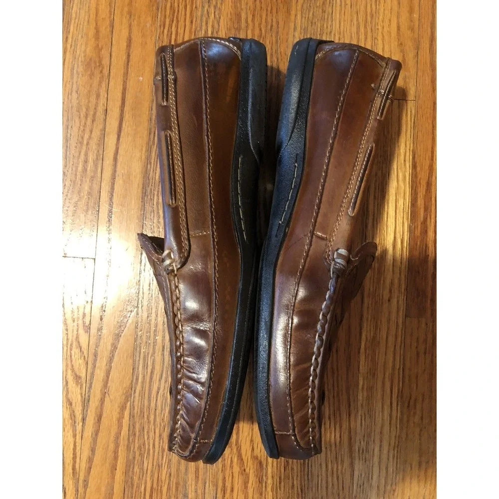 J & M Men's Slip On Loafer Size 11 M Sheep Skin‎ Memory Foam Foot Bed Weave EUC